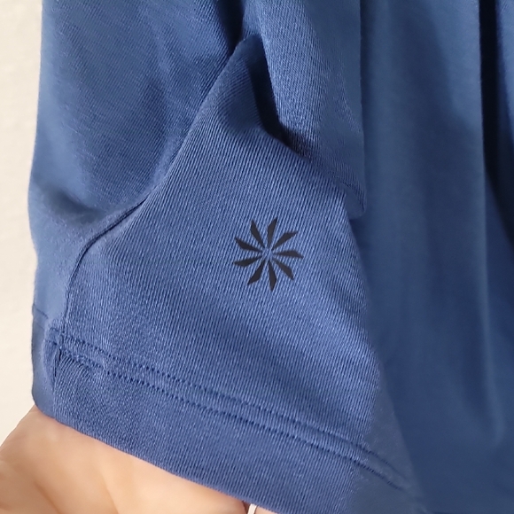 Athleta Air Out Cinch Tee Shirt Size L Blue Short Sleeve Fitted Open Back Stretc - Picture 8 of 13